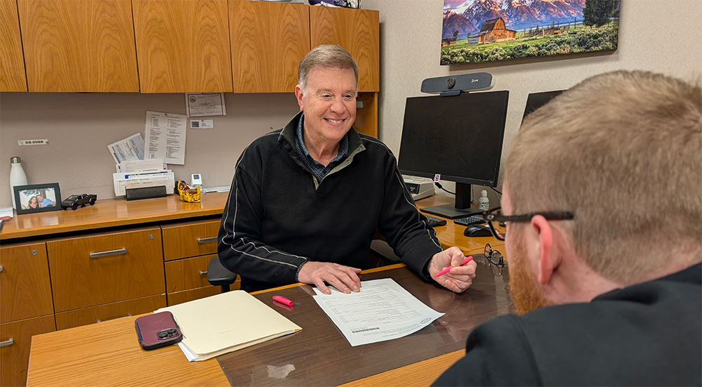 FSB banker giving loan